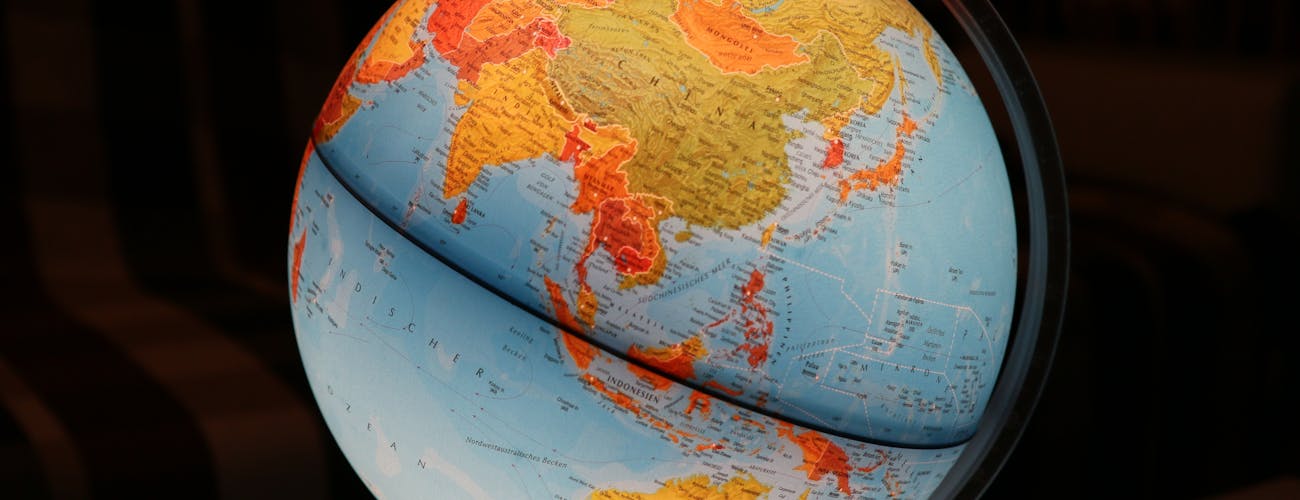 Navigating Global Financial Waters: Key Factors in International Financial Management